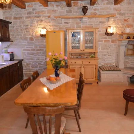 Appartement Baderna Apartment