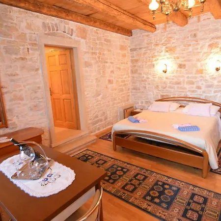 Апартаменты Baderna Apartment