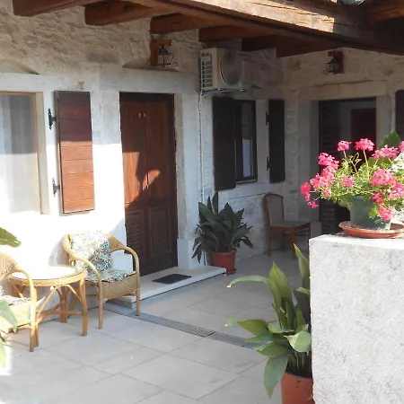 Apartment Baderna Apartment *