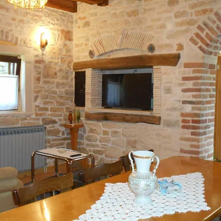 Baderna Apartment * Baderna